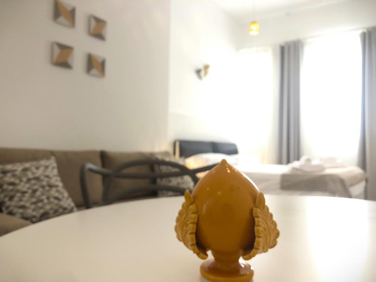 Zefiro Suites เลชเช ภายนอก รูปภาพ