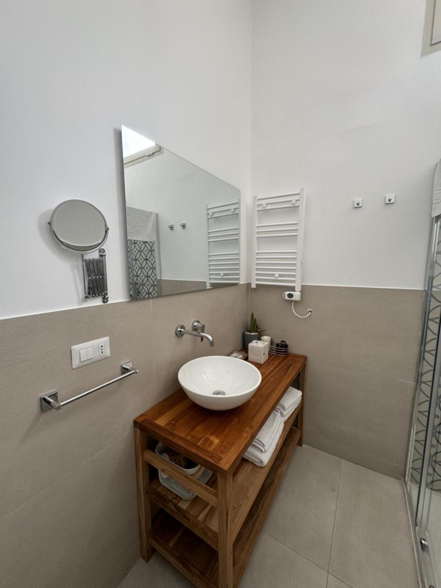 Zefiro Suites เลชเช ภายนอก รูปภาพ